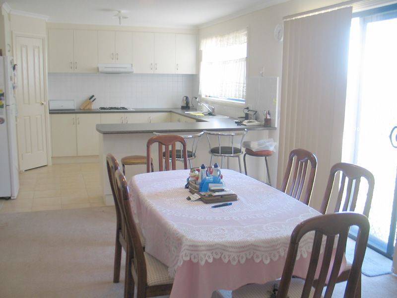 18 Storey Drive, Pakenham VIC 3810