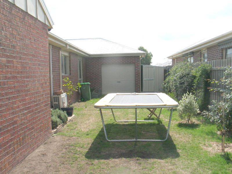 24 Park Boulevard, Pakenham VIC 3810