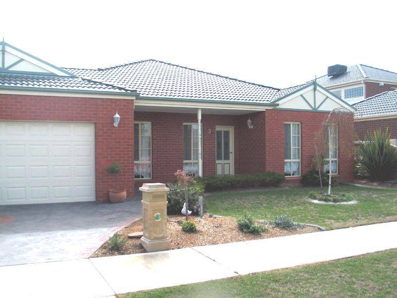 3 Hume Court, Pakenham VIC 3810