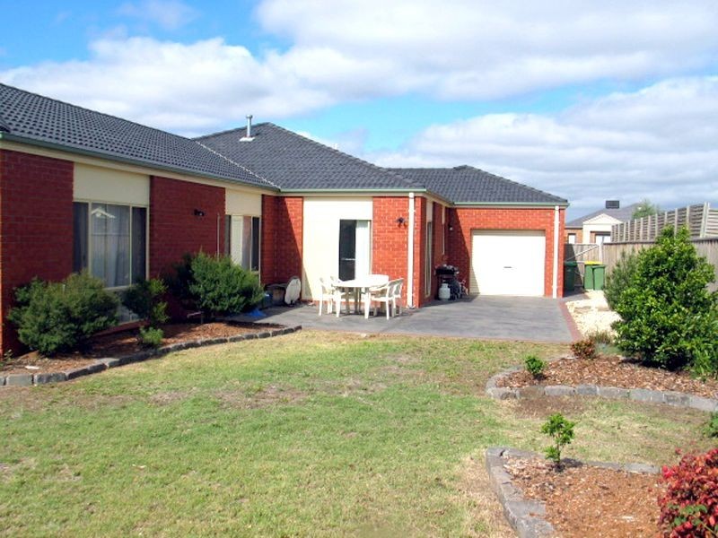 3 Hume Court, Pakenham VIC 3810
