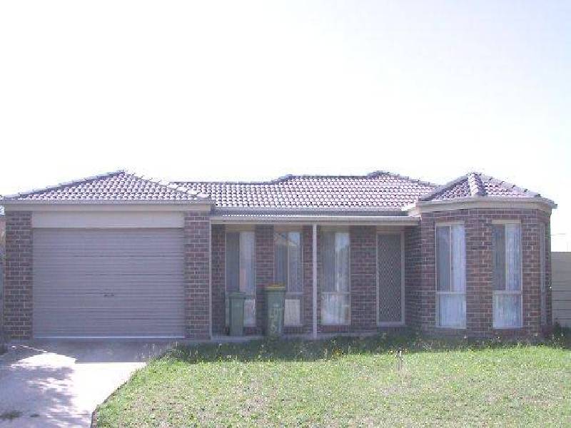 39 Grevillea Place, Pakenham VIC 3810