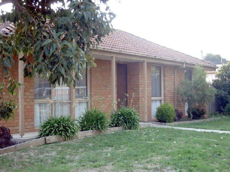 51 Barrington Drive, Pakenham VIC 3810