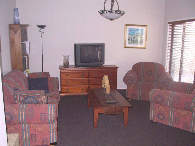 1 Murray Avenue, Pakenham VIC 3810