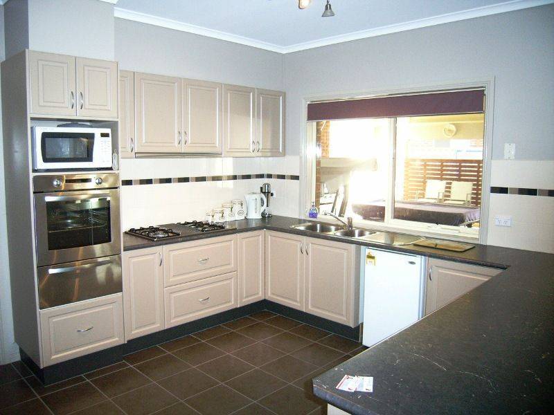 18 Banjo Patterson Drive, Pakenham VIC 3810