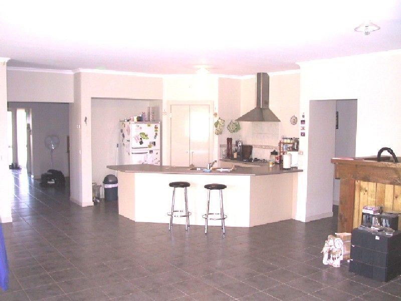 24 Riddell Grove, Pakenham VIC 3810