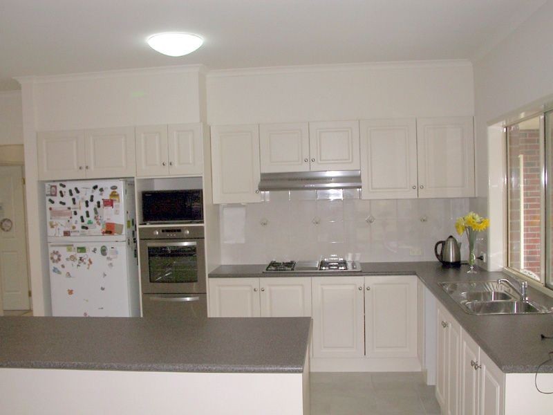 11 Riddell Grove, Pakenham VIC 3810