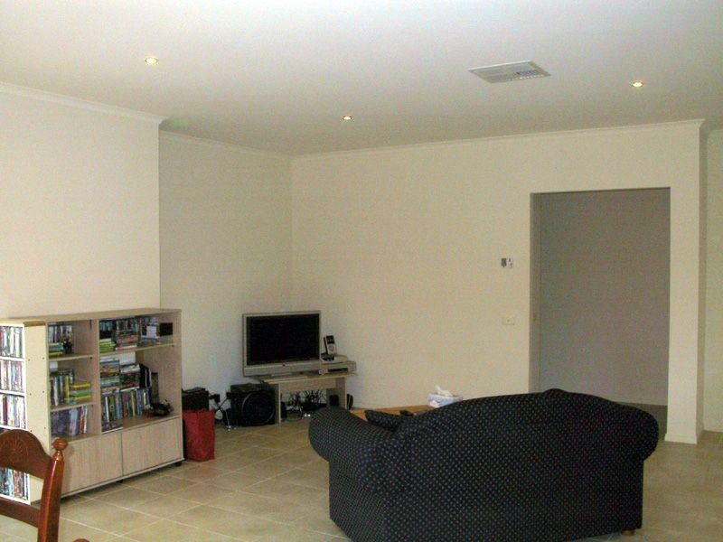 11 Riddell Grove, Pakenham VIC 3810