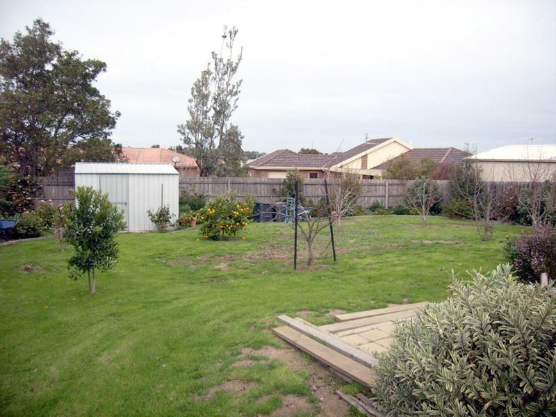 1 Paramount Way, Pakenham VIC 3810