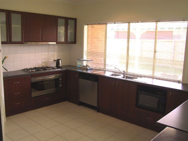 64 Livingstone Boulevard, Pakenham VIC 3810