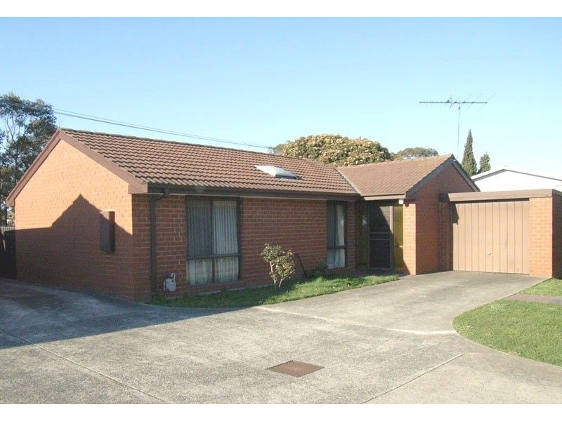 2/2 Tania Court, Pakenham VIC 3810