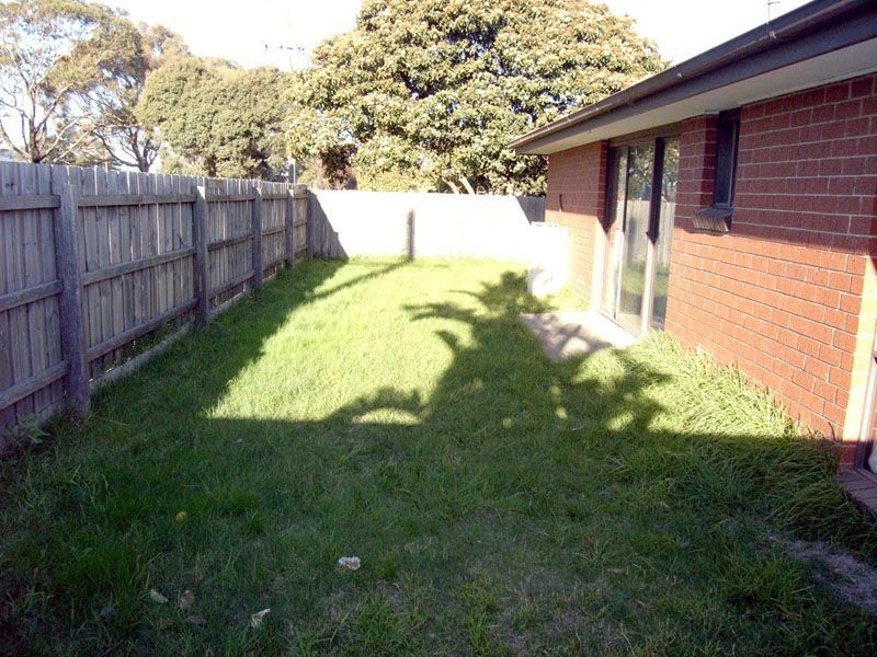 2/2 Tania Court, Pakenham VIC 3810