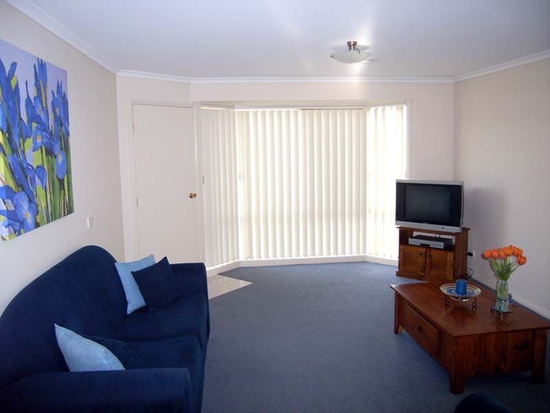 5 Riviera Drive, Pakenham VIC 3810
