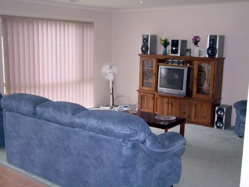 48 Pommel Street South, Pakenham VIC 3810