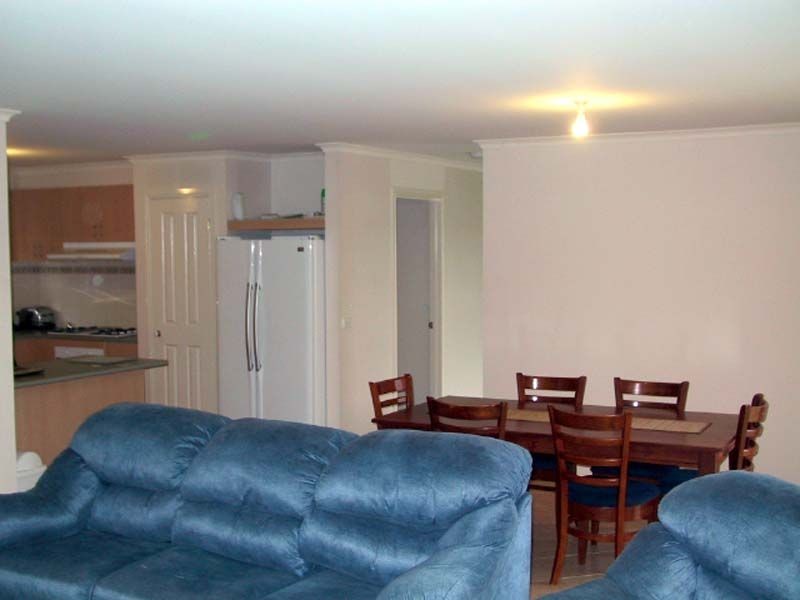 48 Pommel Street South, Pakenham VIC 3810