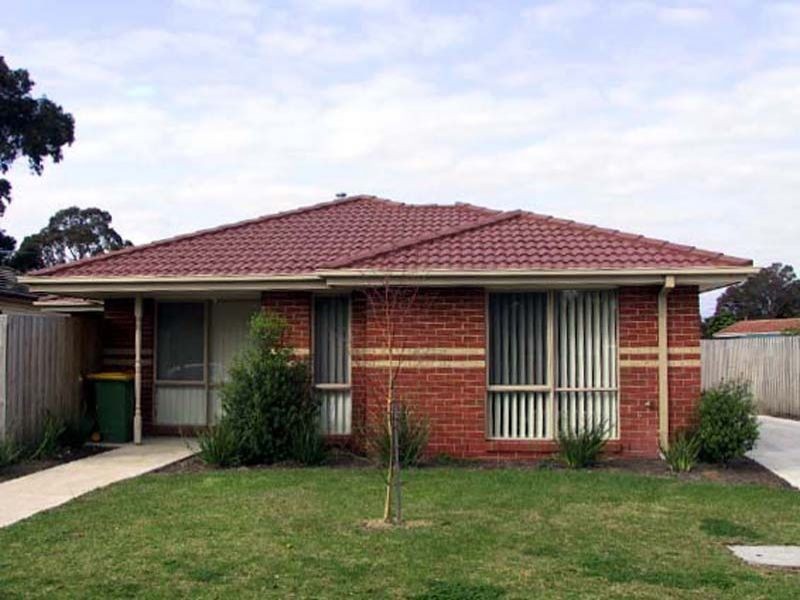 1/4 McGregor Road, Pakenham VIC 3810