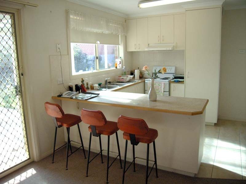 35 Grevillea Place, Pakenham VIC 3810