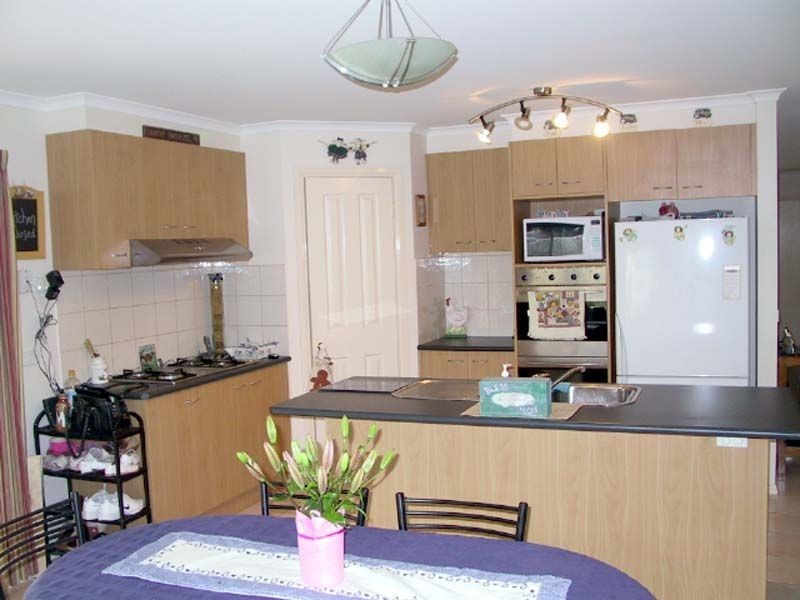 8 Shearers Court, Pakenham VIC 3810