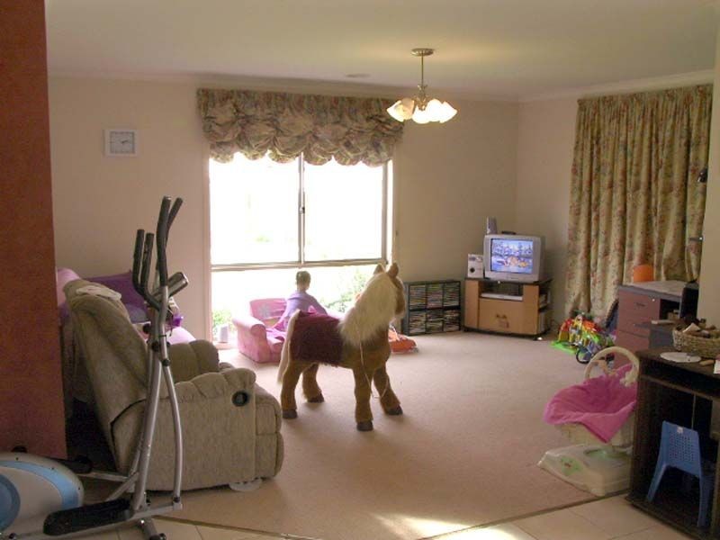 8 Shearers Court, Pakenham VIC 3810