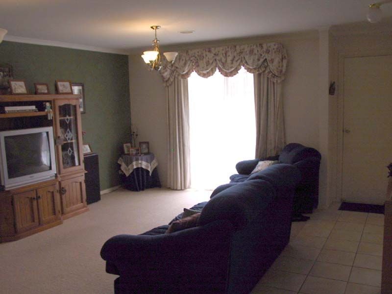 8 Shearers Court, Pakenham VIC 3810