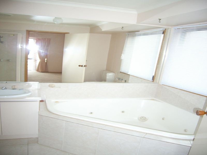 79 Eagle Drive, Pakenham VIC 3810