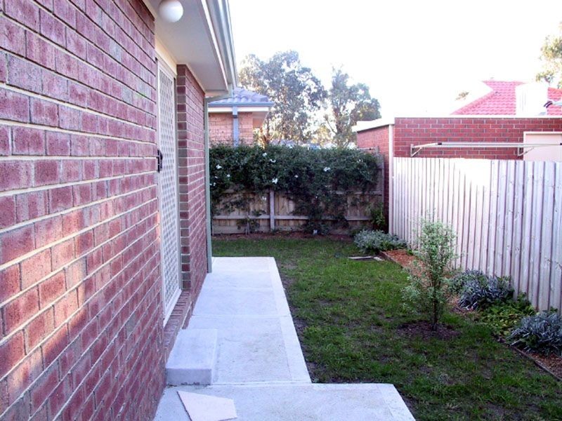 1/37 King Street, Pakenham VIC 3810