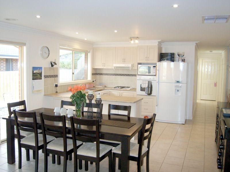 34 Shetland Court, Pakenham VIC 3810