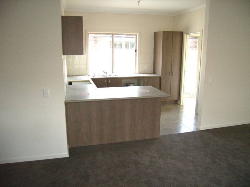 19 Honeysuckle, Pakenham VIC 3810