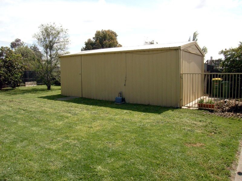 18 Bluegrass Crescent, Pakenham VIC 3810