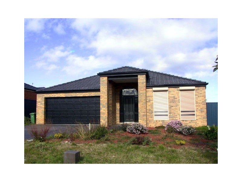 19 Stringy Bark Circuit, Pakenham VIC 3810