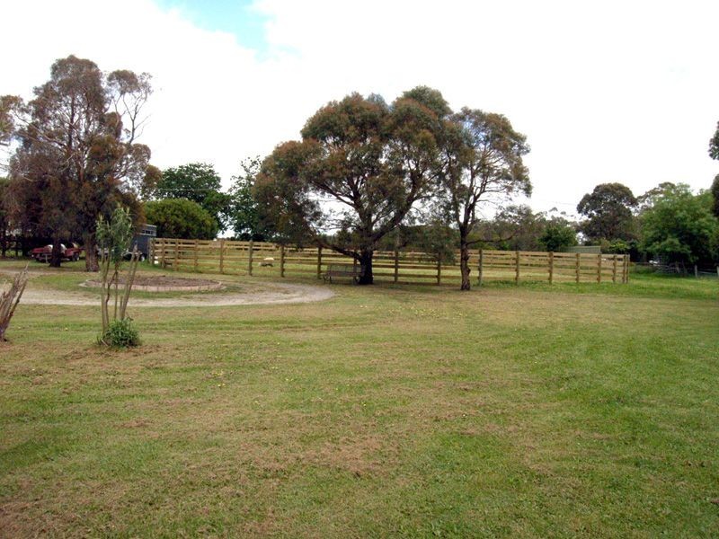 350 Sand Road, Longwarry VIC 3816