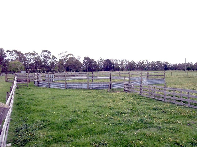 350 Sand Road, Longwarry VIC 3816