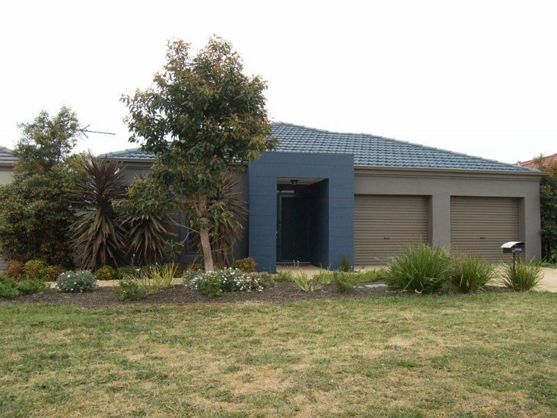 11 Riley Court, Pakenham VIC 3810