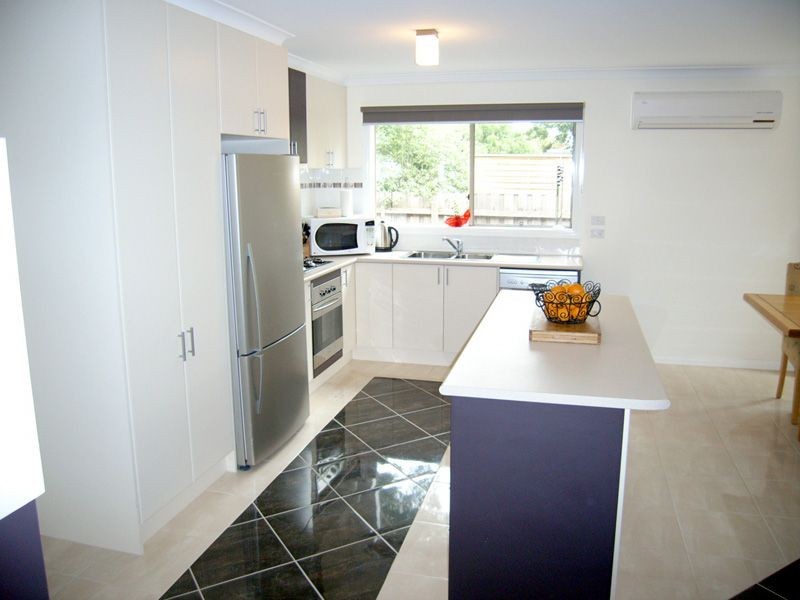 2/38 Cameron Way, Pakenham VIC 3810