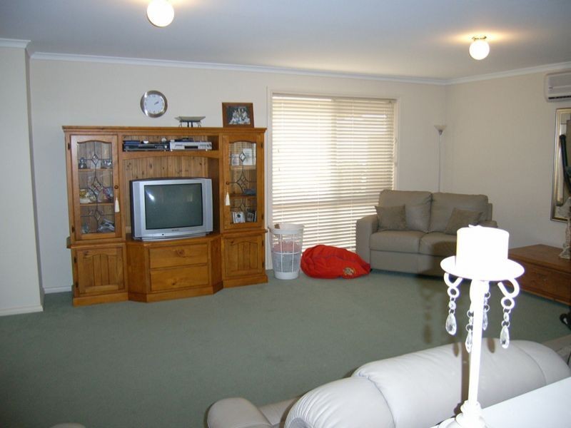 3 Vaughan Court, Pakenham VIC 3810