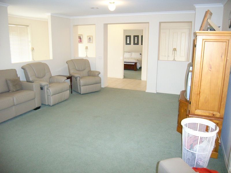 3 Vaughan Court, Pakenham VIC 3810