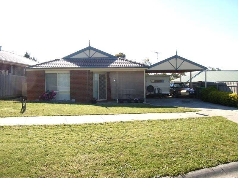 6 Kate Court, Pakenham VIC 3810