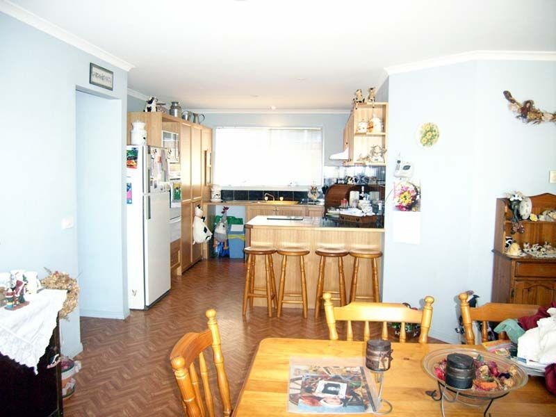 6 Kate Court, Pakenham VIC 3810