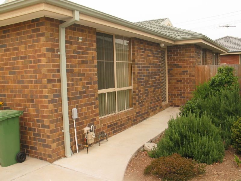 16/35-41 King Street, Pakenham VIC 3810