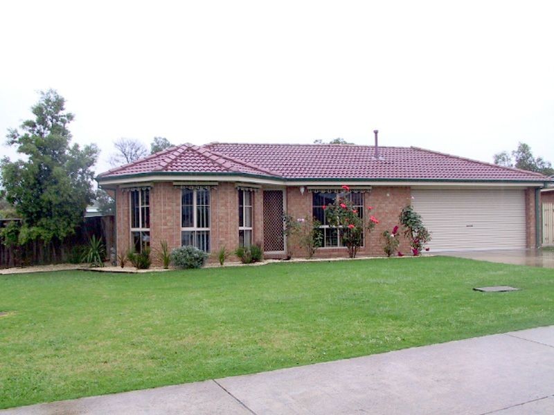17 Joseph Court, Pakenham VIC 3810