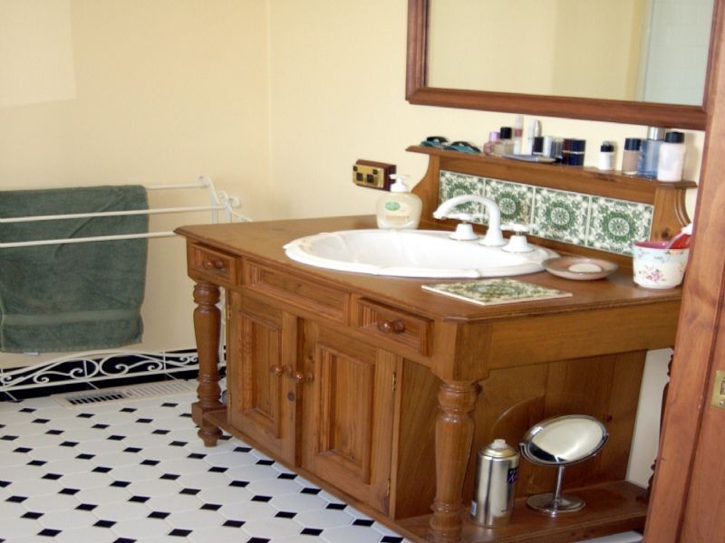 1 Henry Lawson Drive, Pakenham VIC 3810