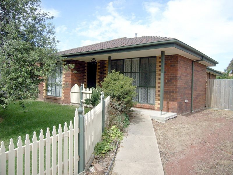 36 Meeking Drive, Pakenham VIC 3810