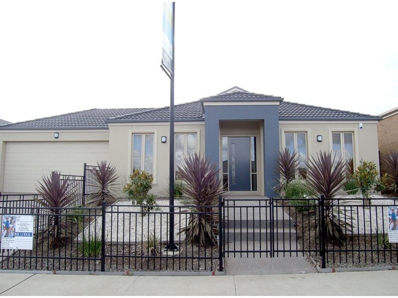 Lot 18 Lucerne Circuit, Pakenham VIC 3810