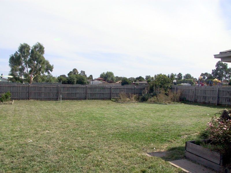 9 Nabilla Court, Pakenham VIC 3810