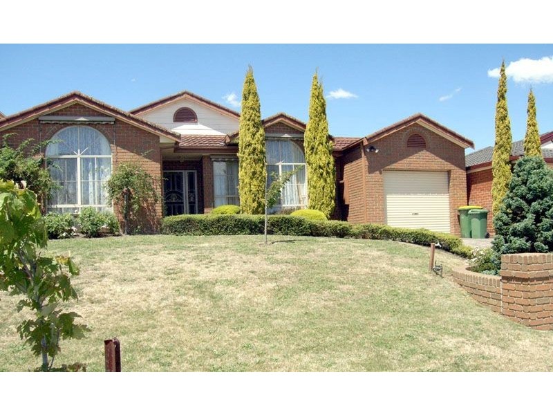 10 McNamara Court, Pakenham VIC 3810