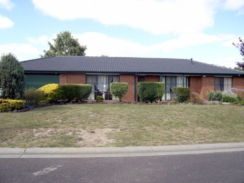 3 Broadbent Way, Pakenham VIC 3810