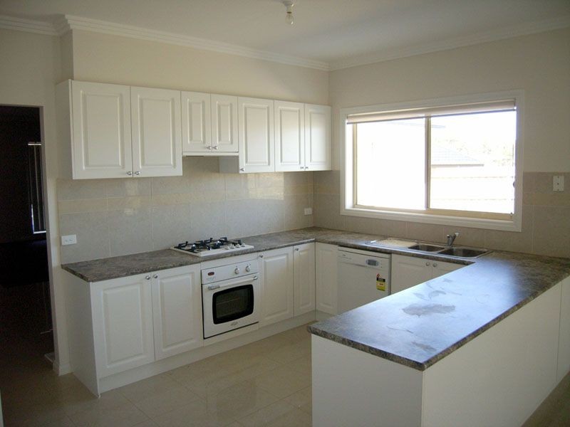 14 Natanya Drive, Pakenham VIC 3810