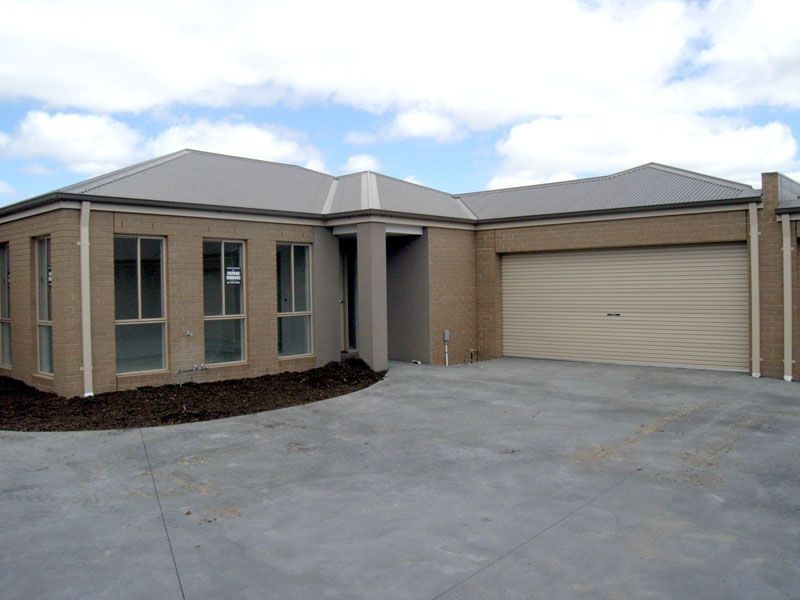 3/6 Iris Place, Pakenham VIC 3810