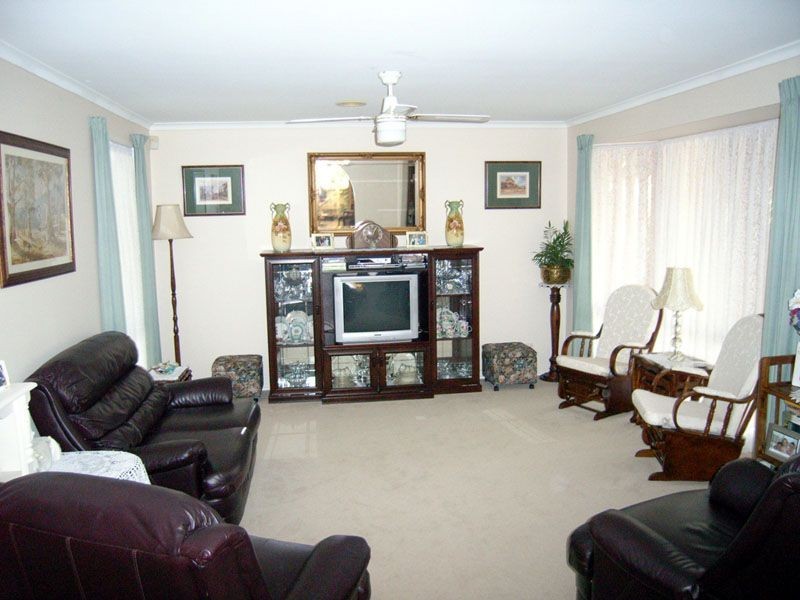 12 McGill Court, Pakenham VIC 3810