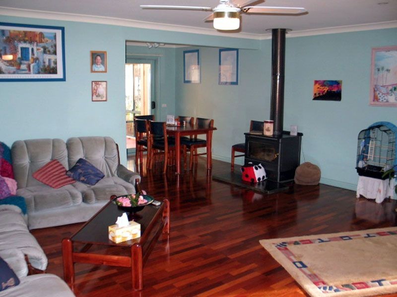 18 Kingston Avenue, Pakenham VIC 3810