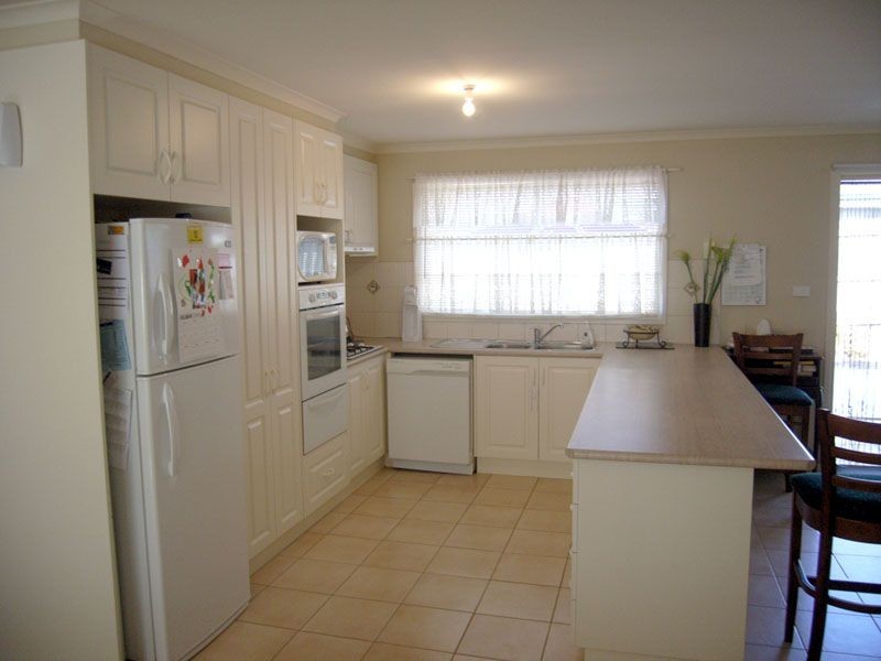 5 Jacqueline Place, Pakenham VIC 3810